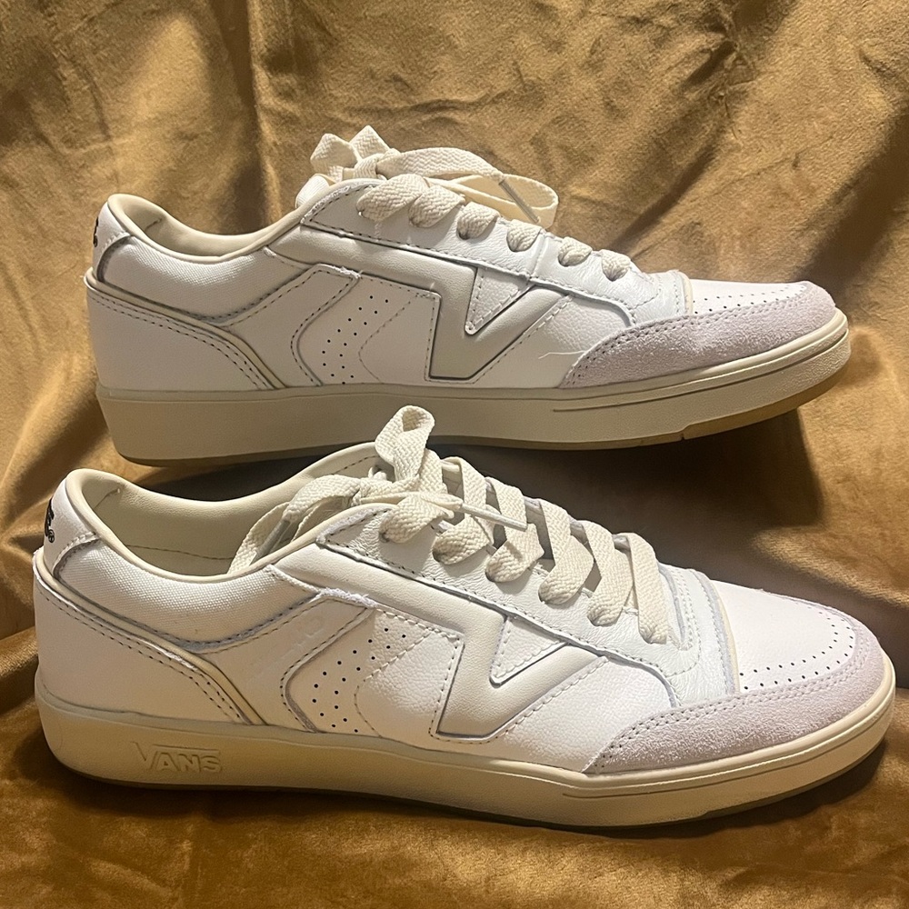 Vans Lowland ComfyCush Sneaker Vintage White Womens 9.5 - Men’s 8